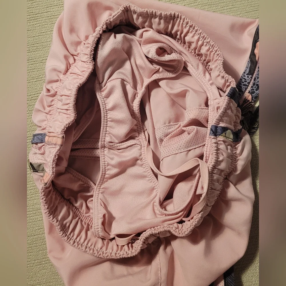 Nike Women's Pink Athletic Shorts - Picture 4 of 5